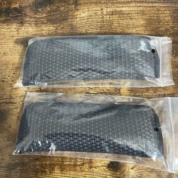 2 Pack Of Blue Light Glasses w/ Black Geo Print Soft Cases, Animal Print,  +0.00 - Picture 3 of 10